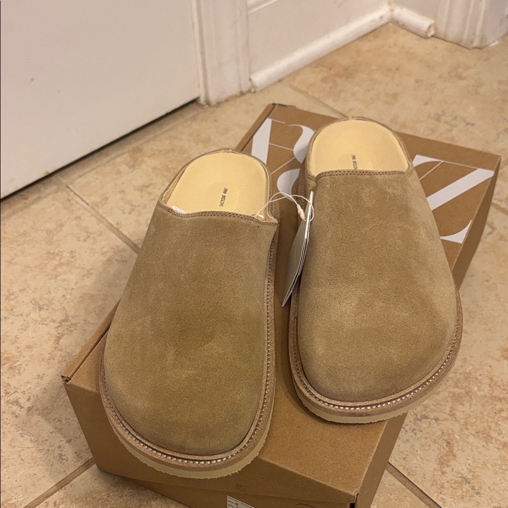 ZARA NWT Stylish Tan Clogs - Picture 2 of 8